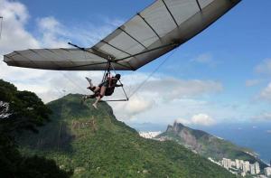 Sárkányrepülővel Rio de Janeiro felett