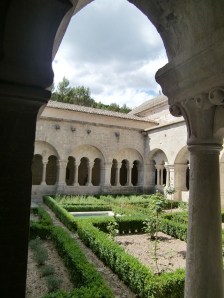 Sénanque udvar, Provence,